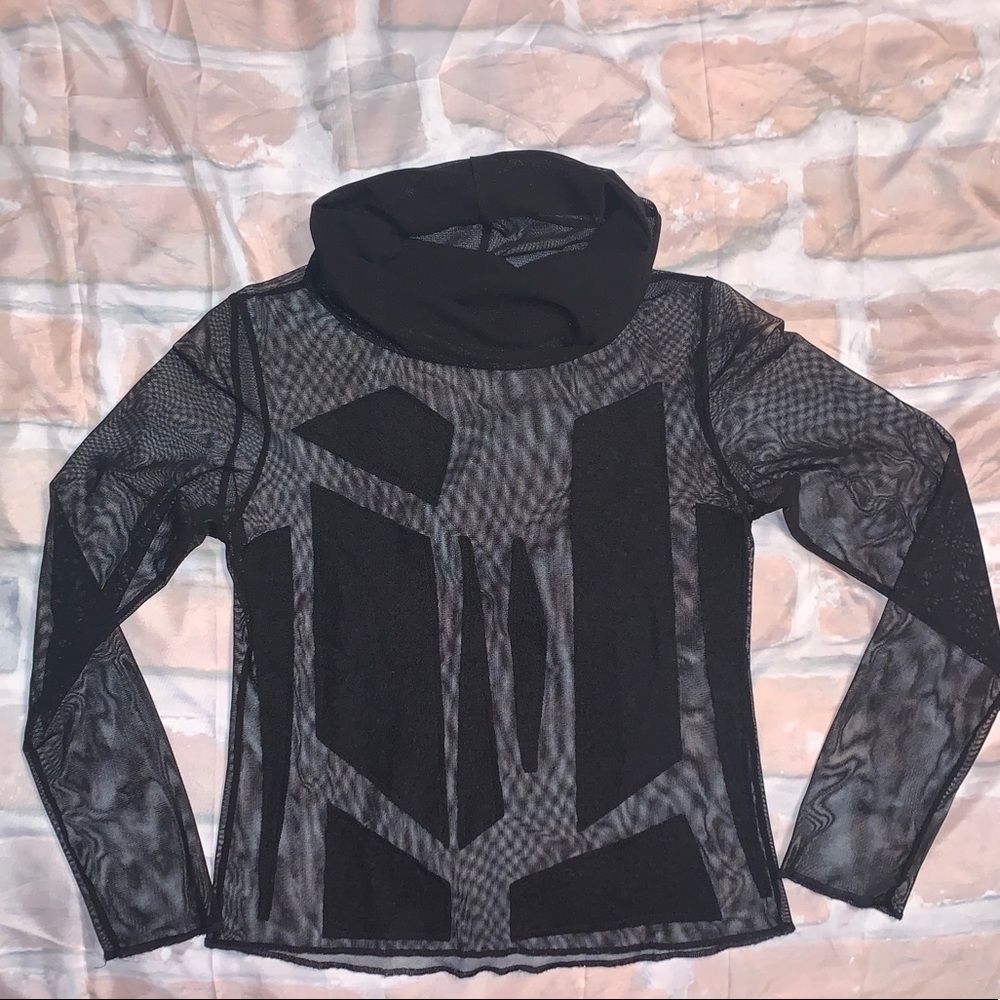Kontrast Sheer Shirt With Shapes